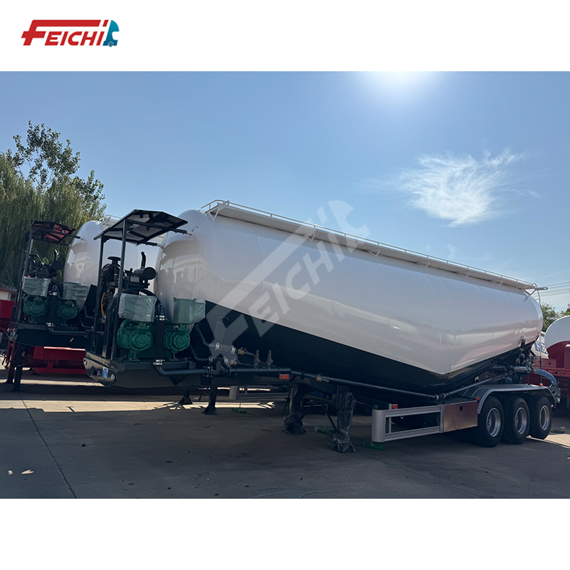 3-axle V-type Diesel Engine 40 Cbm Trans