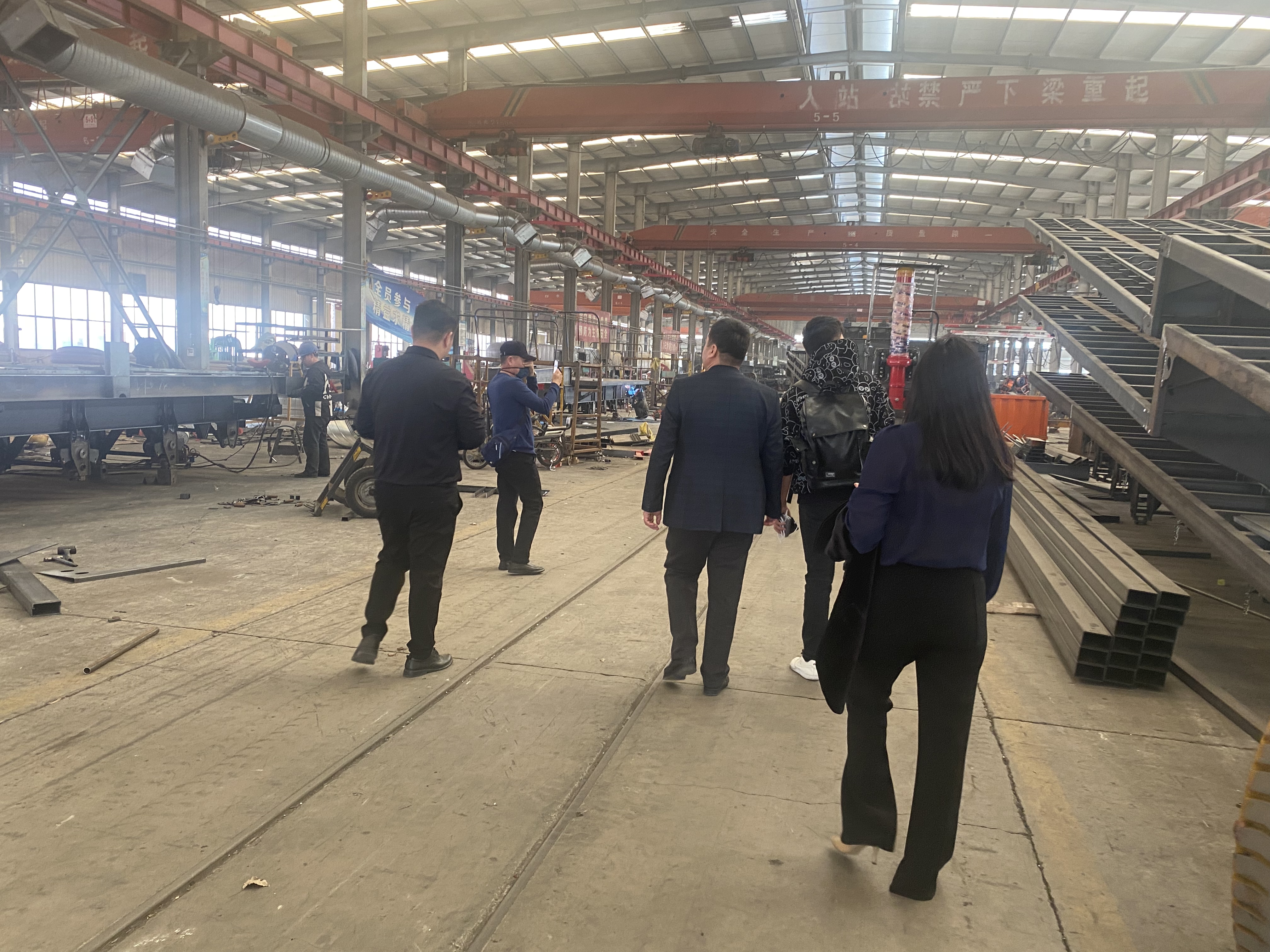 Zimbabwean Customer Visited FEICHI to Bu