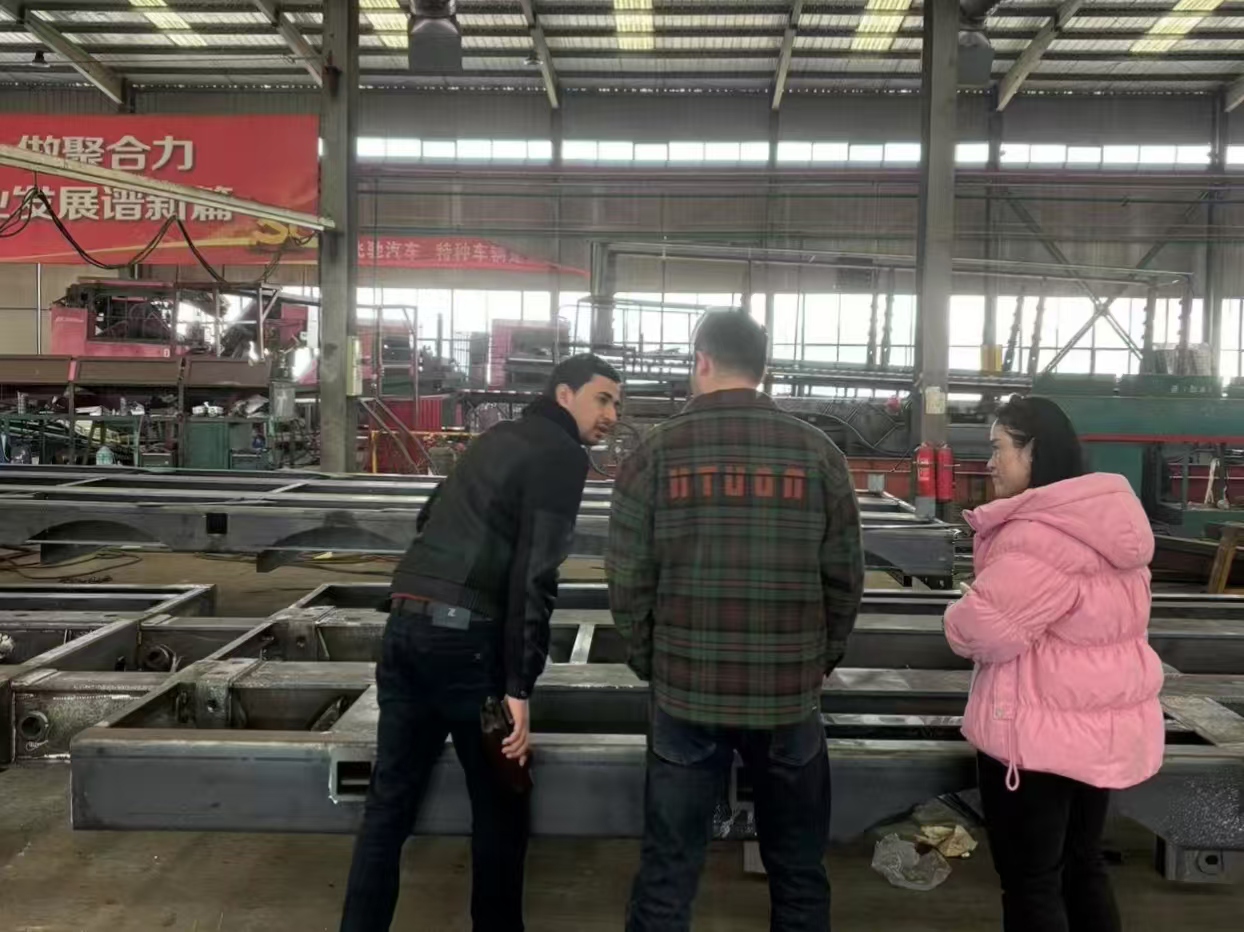 Nigeria Customer Visit FEICHI Factory to