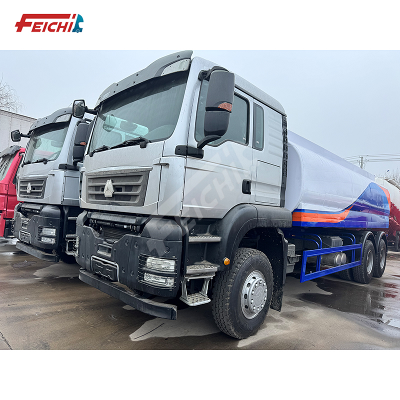 Sinotruk 6X4 25000 L Carry Cargo Oil Tanker Truck  Gasoline Crude Oil Tanker Truck