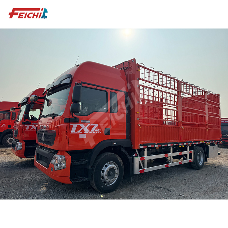SINOTRUK HOWO 4X2/6X4 LHD/RHD Fence Truc