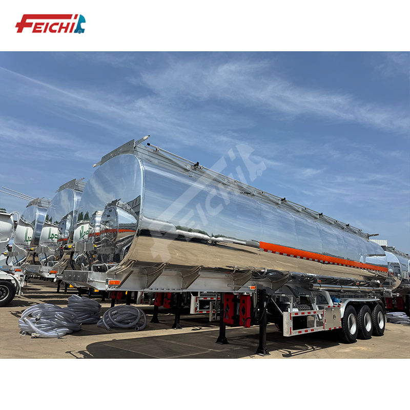 Three Axles Large Volume 45000 L Alumini