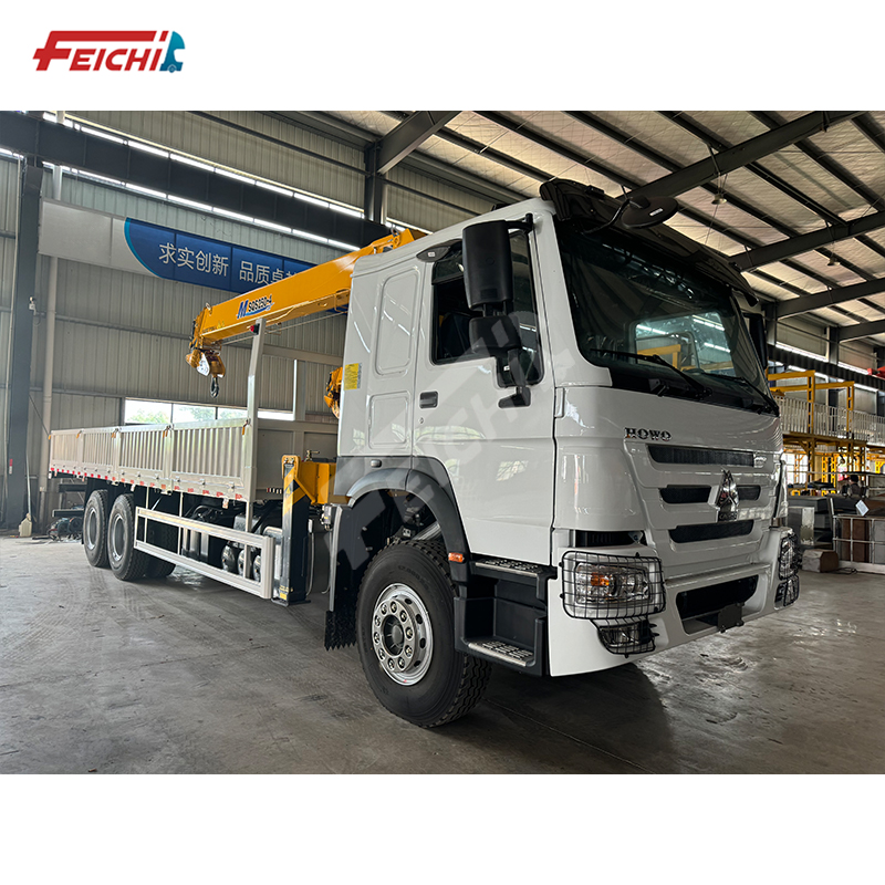 SINOTRUK HOWO 6X4 Mounted Crane 400HP High Capacity 10 Wheel Straight Boom Crane Truck
