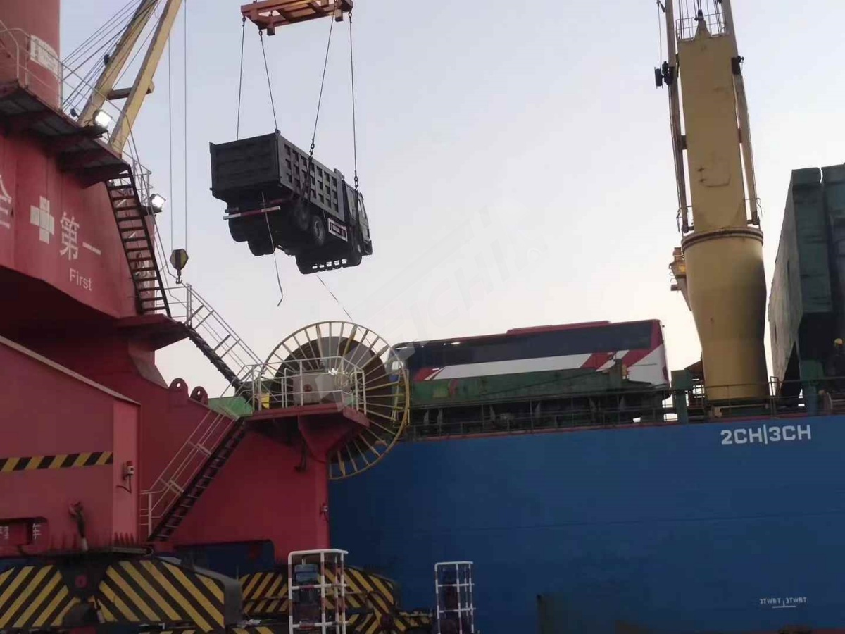 175 二手自卸卡车.jpg