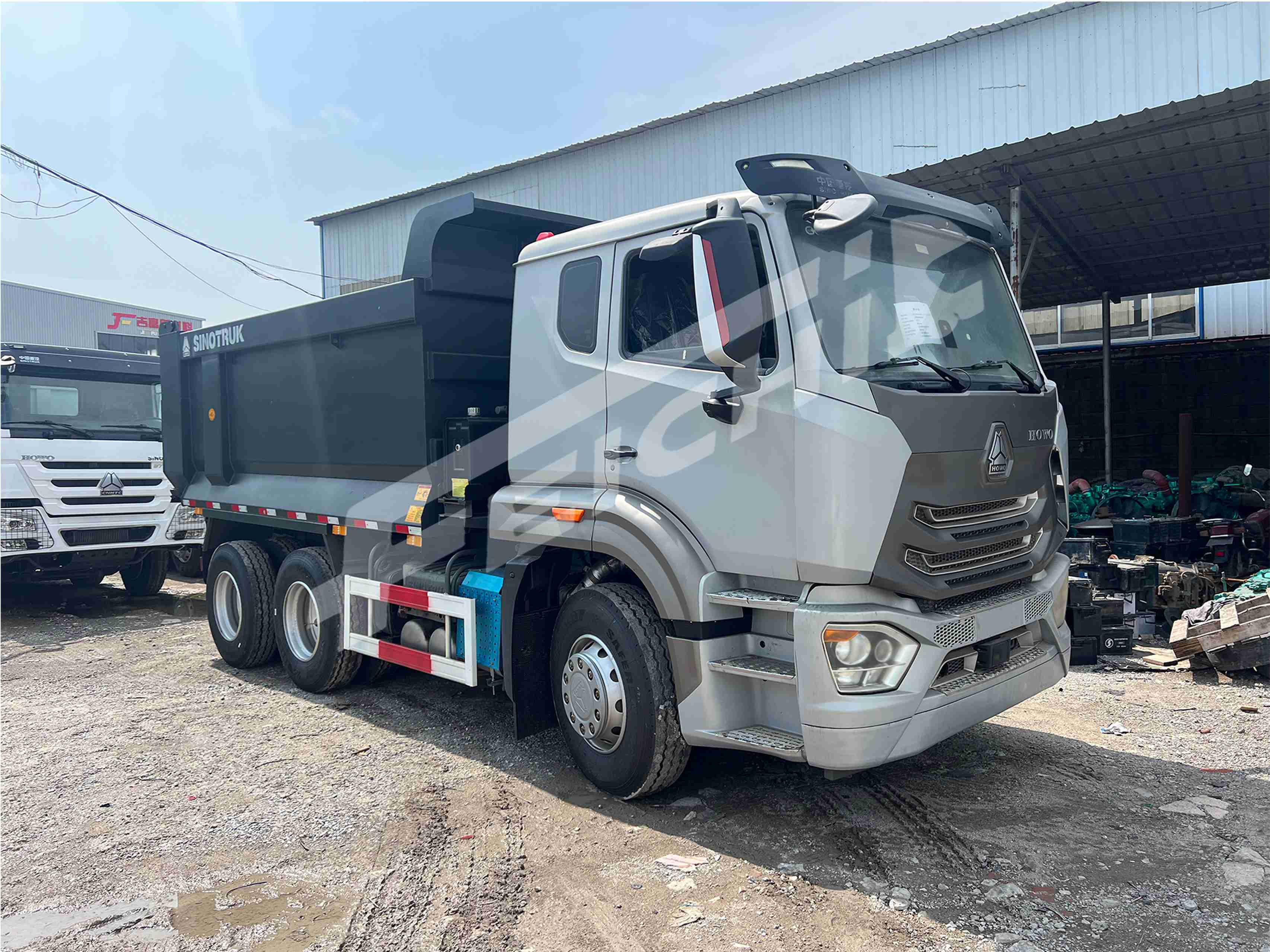 337豪翰自卸车_new.jpg