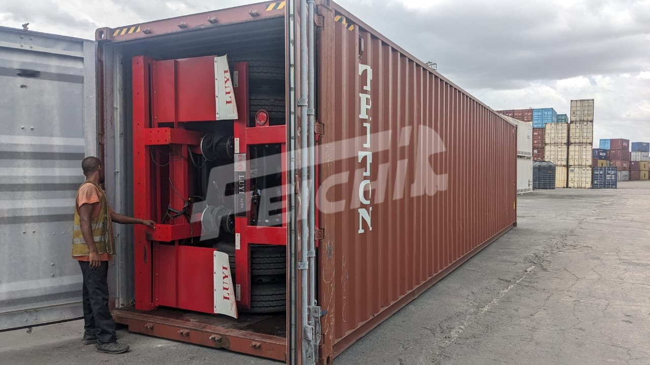 3-Axle Flatbed Semi Trailers Arrive in T